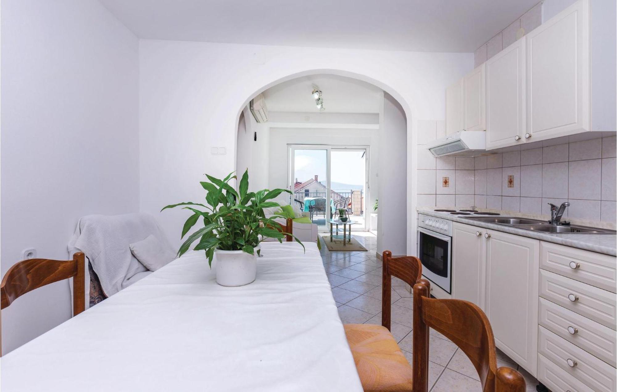 Nice Apartment In Crikvenica With Wifi Εξωτερικό φωτογραφία
